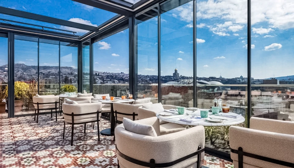 سوئیس اوتل تفلیس